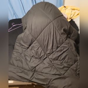 Black full comforter